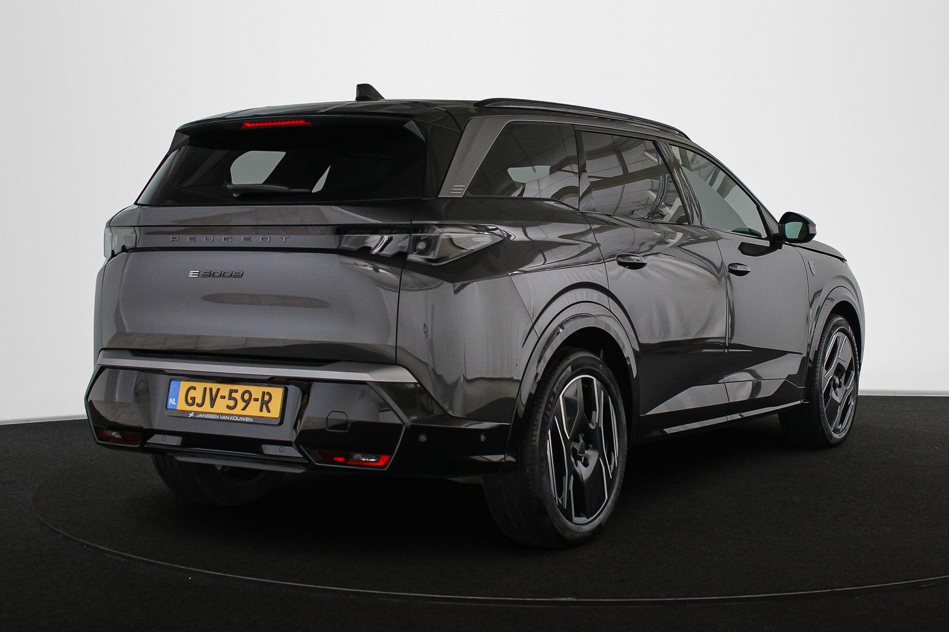 Peugeot e-5008 GT Avantage 73 kWh 7p Panoramadak Nappa Leder, Gebruikt, 7 stoelen, 1000 kg, SUV of Terreinwagen