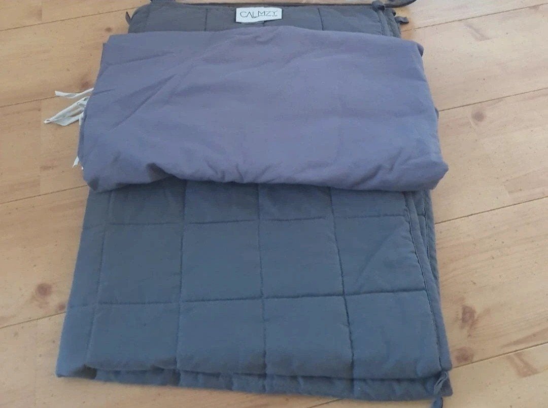 Calmzy verzwaringsdeken 2.3kg voor kinderen met hoes, Gebruikt, Inclusief extra hoes, Deken, Overige merken