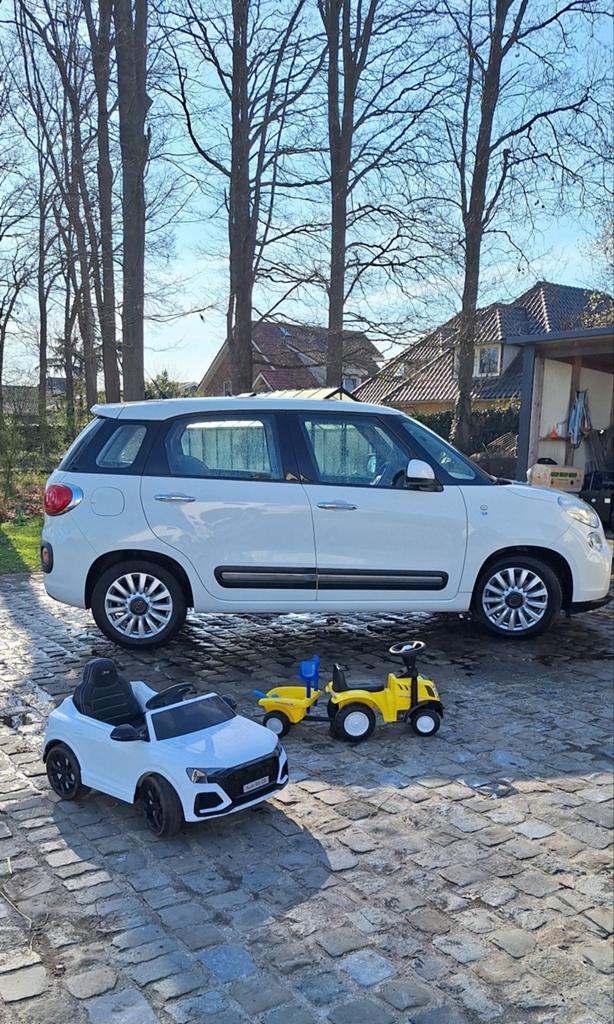 Fiat 500L 1.4 16V 95pk 2013 Wit, Voorwielaandrijving, Stof, 400 kg, Wit