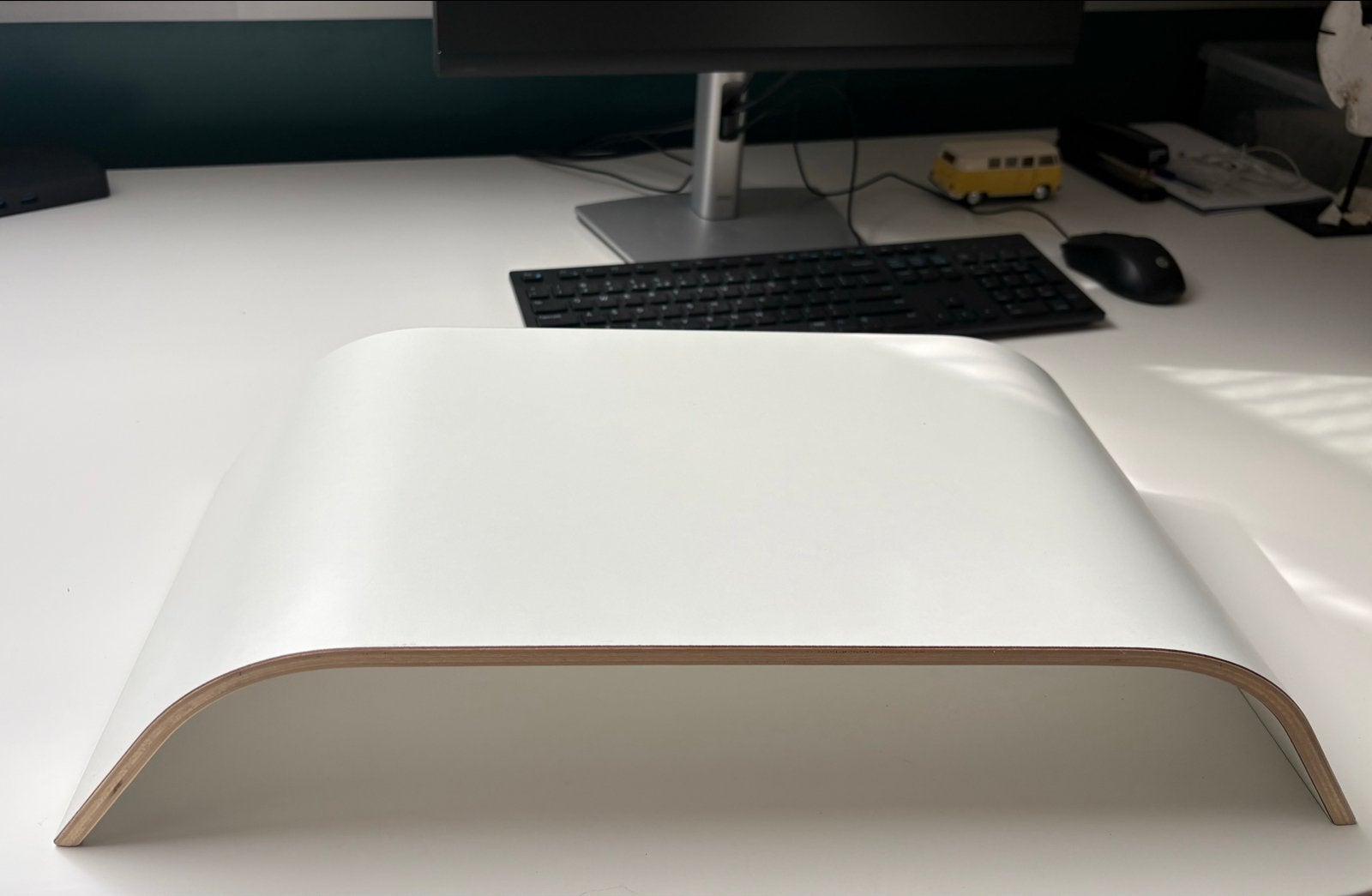 IKEA Sigfinn monitorstandaard - wit/berken, Ophalen, Scandinavisch, Hout, Zo goed als nieuw