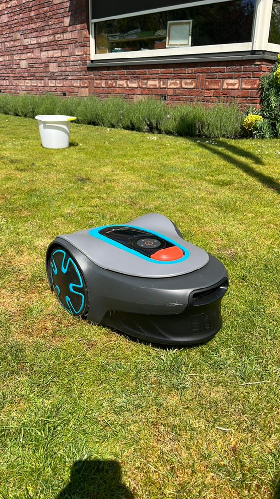 Gardena SILENO Minimo Robotmaaier + Laadstation + Garage, Tuin en Terras, Ophalen of Verzenden, Zo goed als nieuw, 20 tot 25 cm