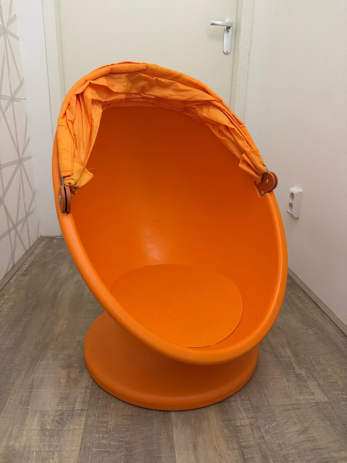 IKEA PS Lömsk draaistoel - Oranje kinderstoel, Ophalen, Kunststof, Gebruikt, Overige kleuren
