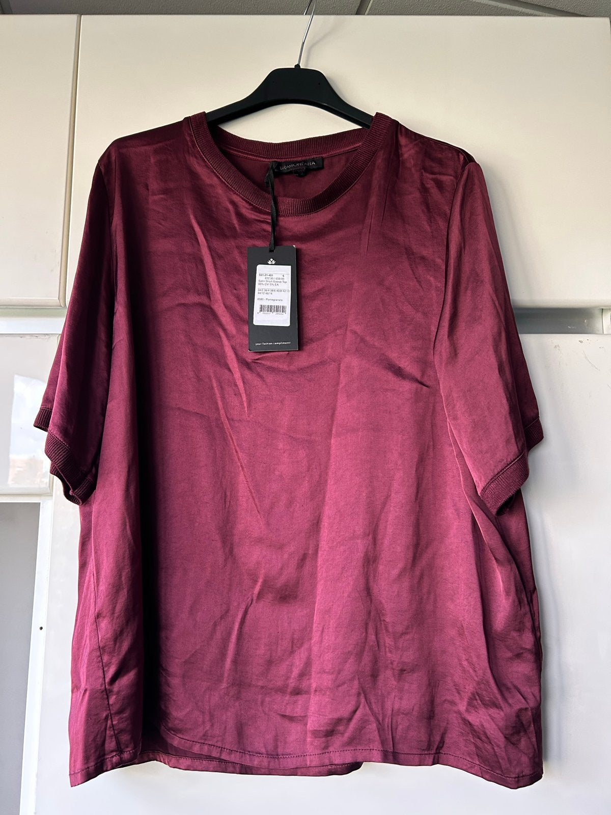 Tramontana Satijnen T-shirt Korte Mouw - Nieuw met kaartje, Kleding | Dames, Maat 38/40 (M), Nieuw, Ophalen of Verzenden, Korte mouw