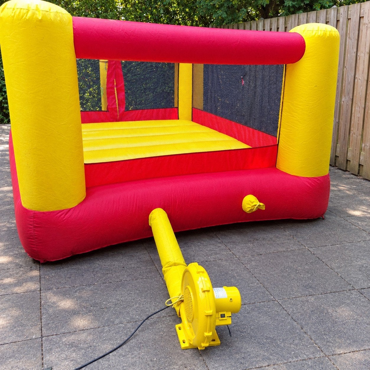 Springkussen voor jonge kinderen, Ophalen, Gebruikt