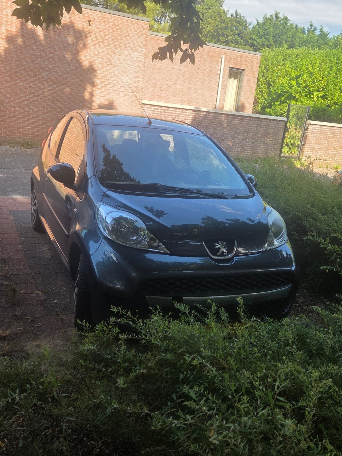 Peugeot 107 1.0 12V E-vti 68PK 3DR 2011 Grijs, Auto's, Voorwielaandrijving, 4 stoelen, 68 pk, Handgeschakeld