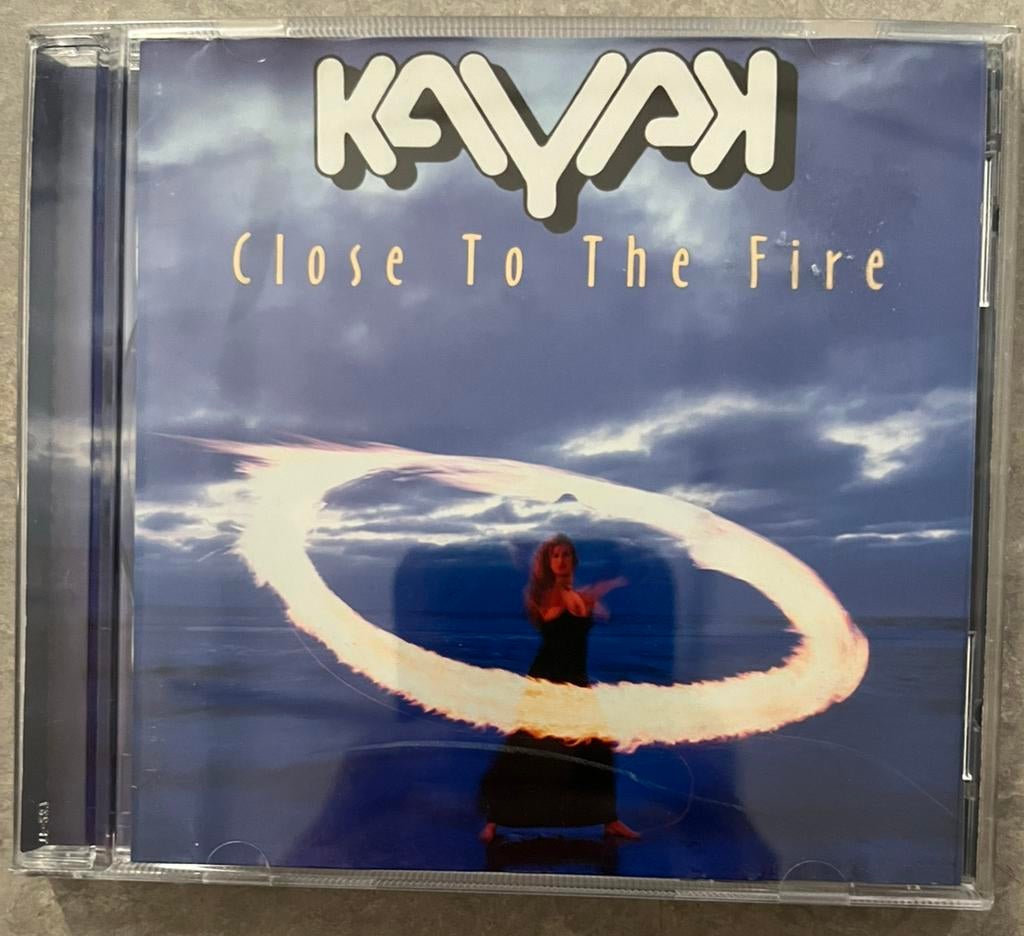 Kayak - Close To The Fire (cd progrock NL), Cd's en Dvd's, Cd's | Rock, Zo goed als nieuw, Progressive, Ophalen of Verzenden