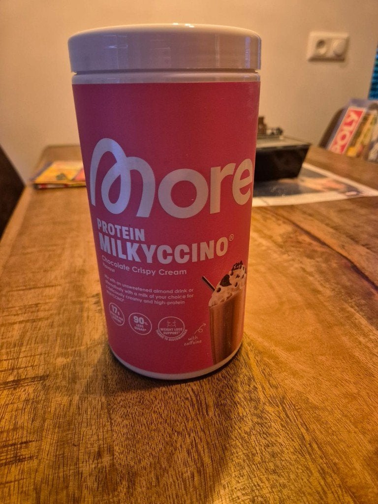 MORE Protein Milkyccino (ruim 400 gram), Sport en Fitness, Ophalen of Verzenden, Nieuw, Poeder of Drank