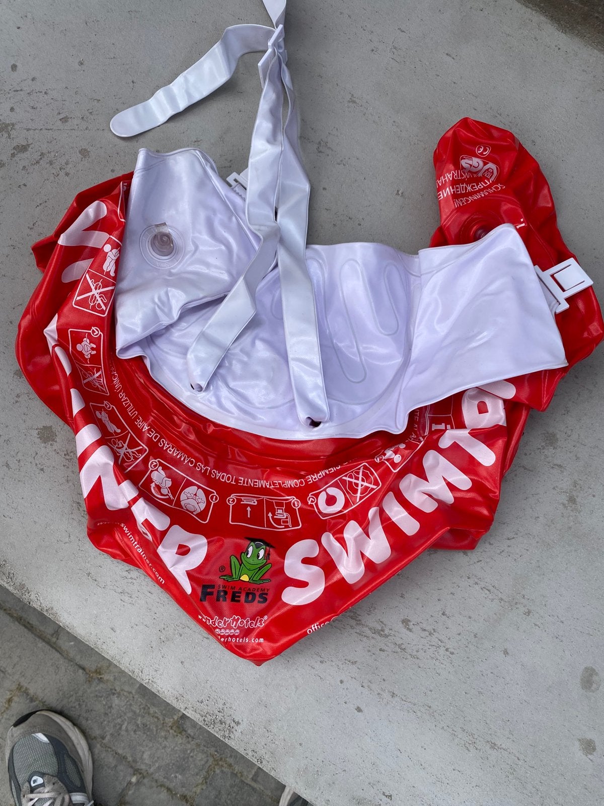Zwemvestje baby, swimtrainer, Kinderen en Baby's, Babykleding | Baby-zwemkleding, Ophalen of Verzenden, Zo goed als nieuw, Jongetje of Meisje