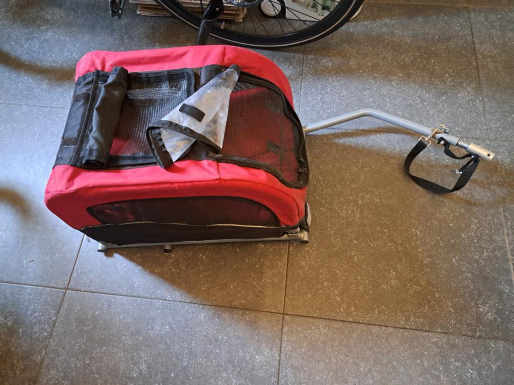 Hondentrailer, Ophalen of Verzenden, Gebruikt, Hondenkar