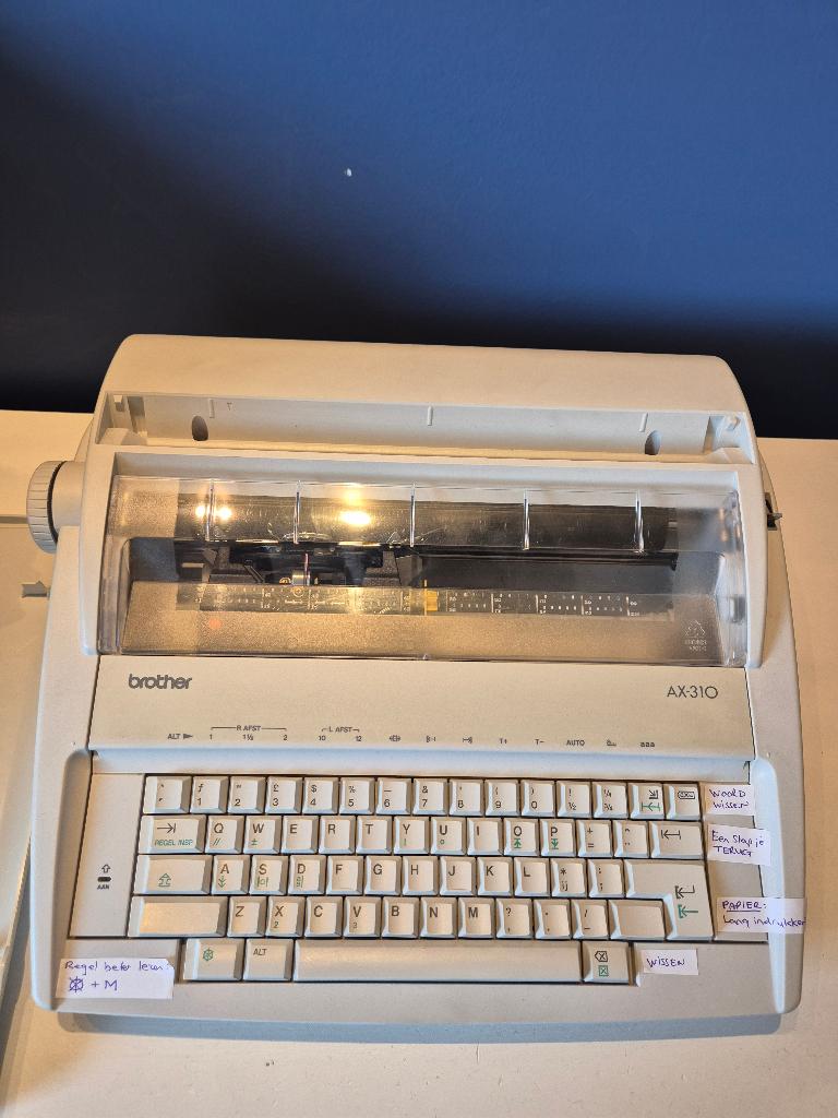 Electrische schrijfmachine Brother AX-310, Ophalen, Gebruikt