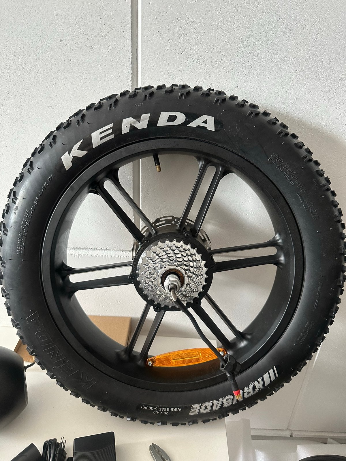 Foto 9 van Nieuw Fatbike Wiel met Motor en Cassette