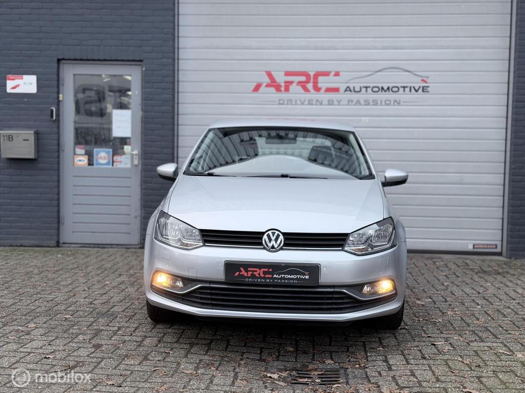 Volkswagen Polo 1.0 Comfortline - PDC/Stoelverwarming/BT, Euro 6, Bedrijf, Handgeschakeld, 955 kg
