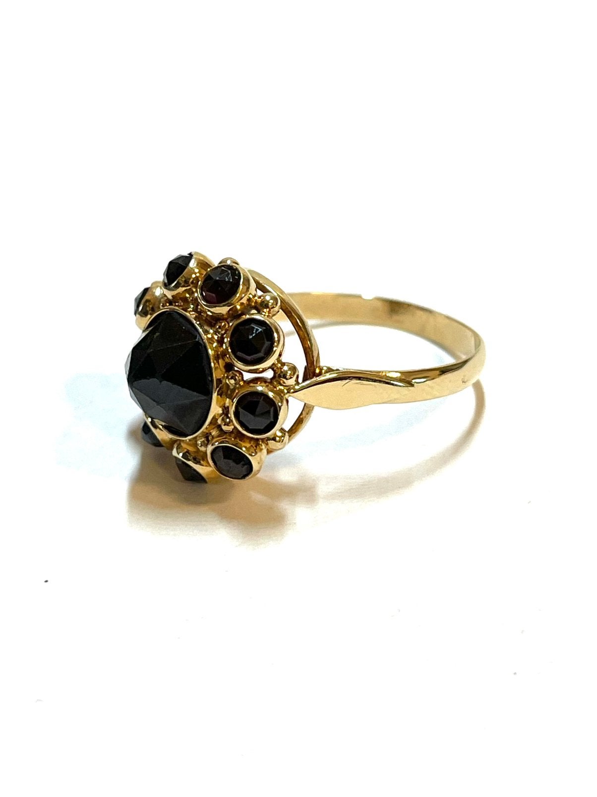 14k gouden ring met granaatstenen, 18 tot 19, -, -, Ophalen of Verzenden