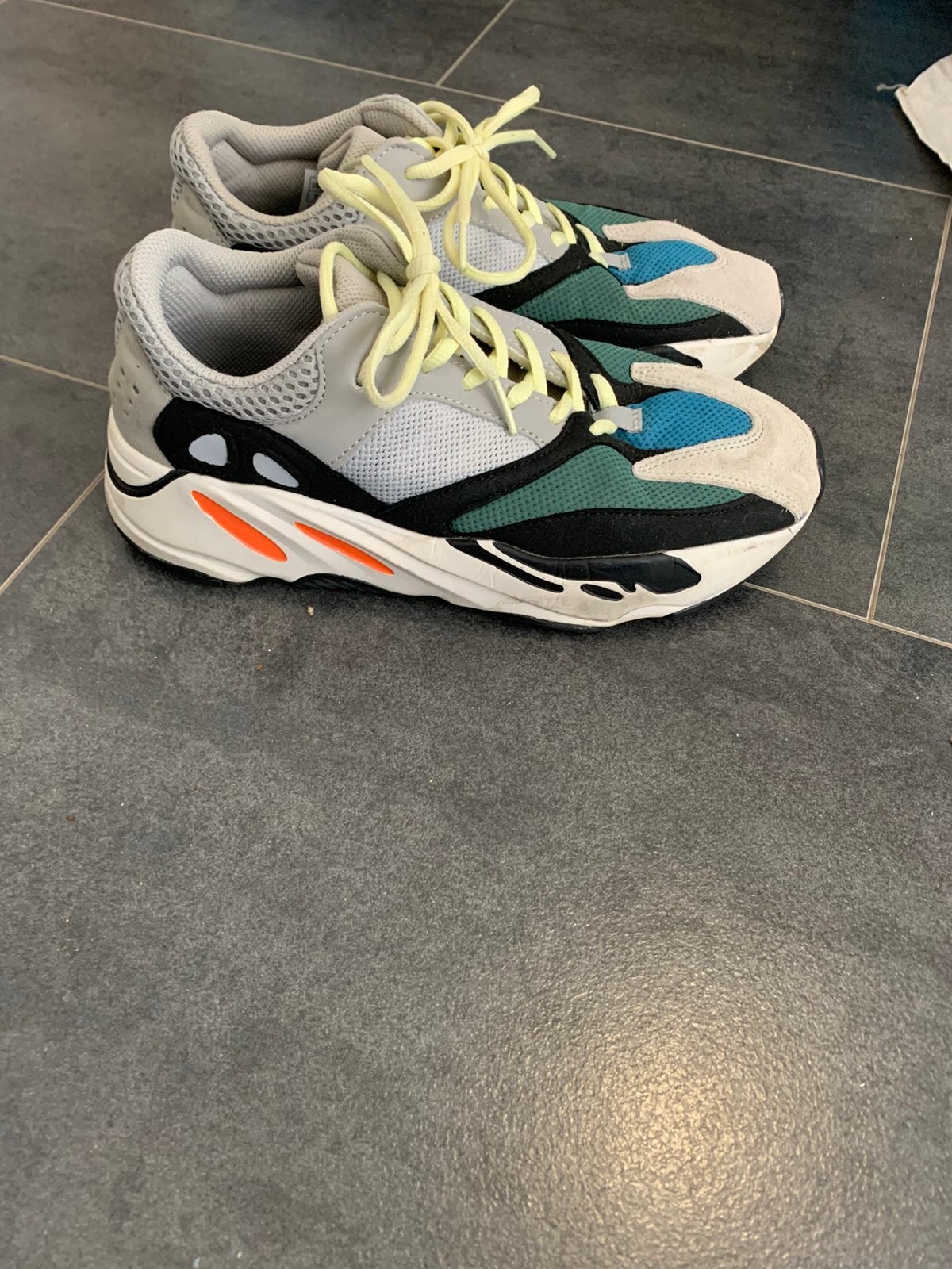 Yeezy 700 wave runner, Ophalen of Verzenden, Zo goed als nieuw, Hardloopschoenen, Overige merken