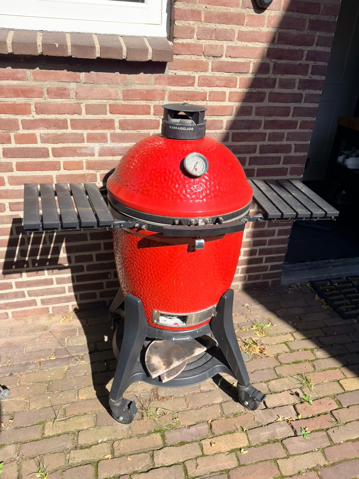 Kamado Joe Classic III - inclusief accessoires, Tuin en Terras, Houtskoolbarbecues, Ophalen, Zo goed als nieuw