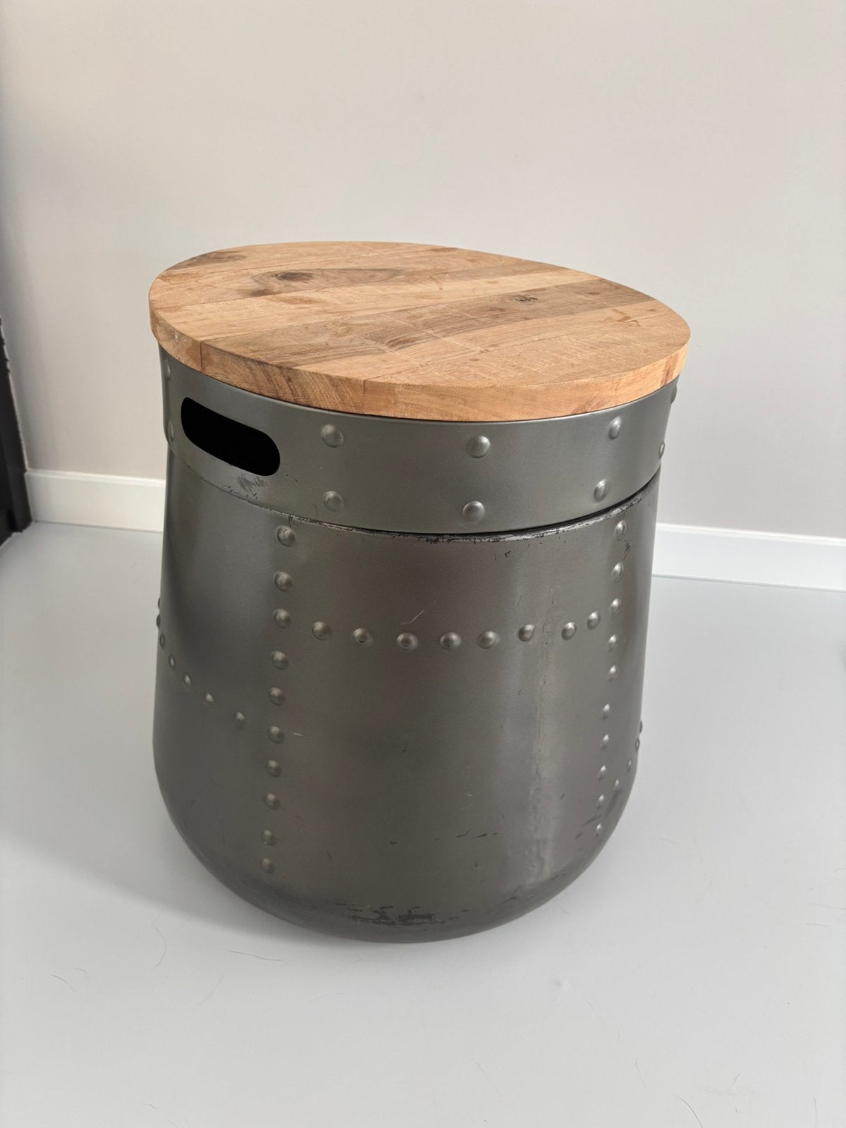 Mooie ton met teakhouten blad, Ophalen, Zo goed als nieuw, Minder dan 50 cm