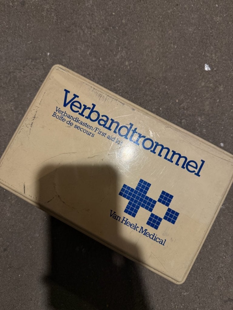 Van Heek Medical verbandtrommel EHBO kit gevuld, Verzamelen, Retro, Ophalen of Verzenden, Huis en Inrichting
