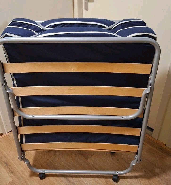 Opklapbaar logeerbed met matras, Ophalen, Gebruikt, Eenpersoons, Blauw