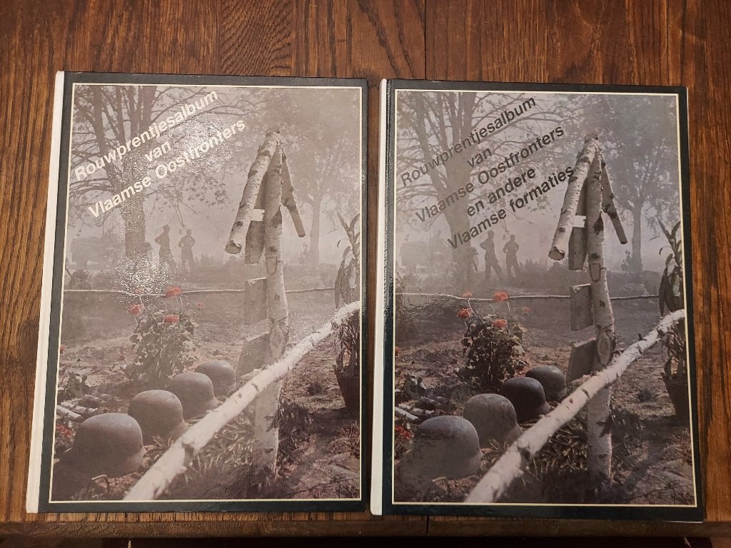 Rouwprentjesalbum van de Vlaamse Oostfronters, deel 1 en 2, Ophalen of Verzenden, Landmacht, Overige gebieden, Boek of Tijdschrift