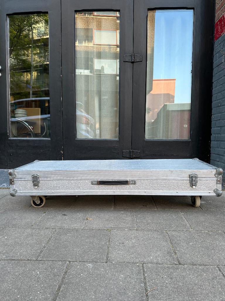 SALE: vintage flightcase, salontafel, aluminium en op wielen, Huis en Inrichting, Ophalen, Minder dan 50 cm, Gebruikt, 100 tot 150 cm