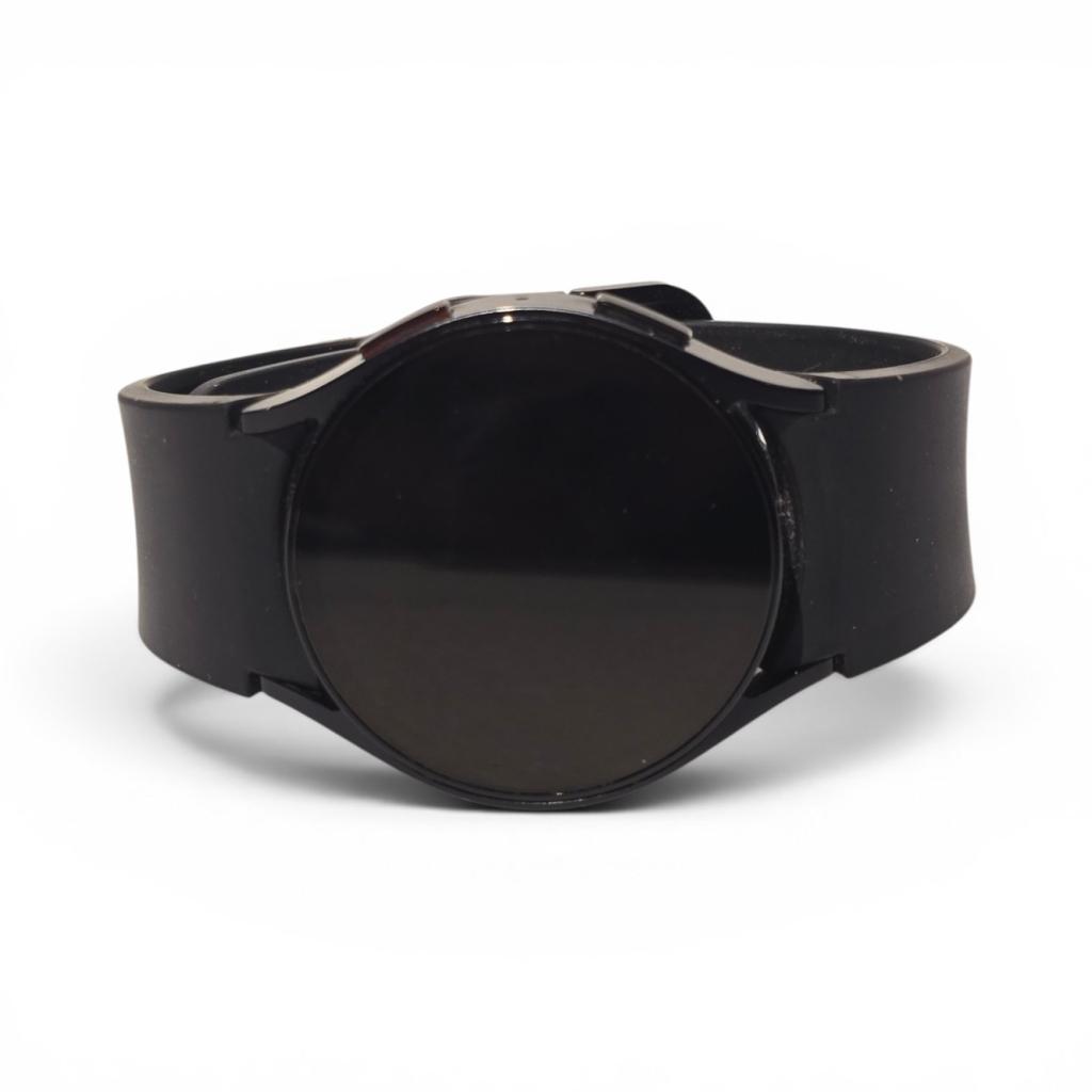Samsung Galaxy Watch 6 40mm Smartwatch | Nette Staat, Samsung, Gebruikt, Support@Samsung.com, 129, Samsung-ro, Yeongtong-gu
Suwon-si, Gyeonggi-do 16677
South Korea