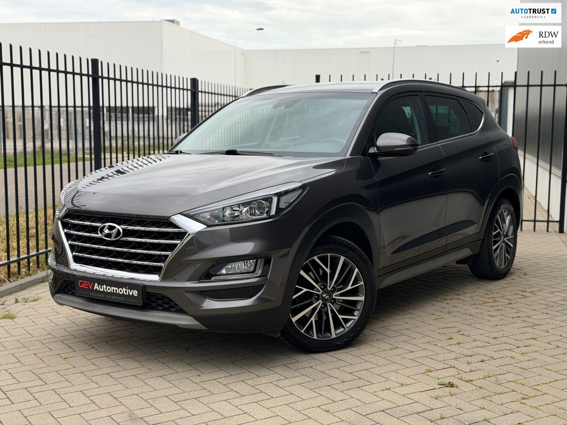 Hyundai Tucson 1.6 T-GDI Automaat Cruise Camera Krell Trekha, Auto's, Dealer onderhouden, Gebruikt, 4 cilinders, Bruin