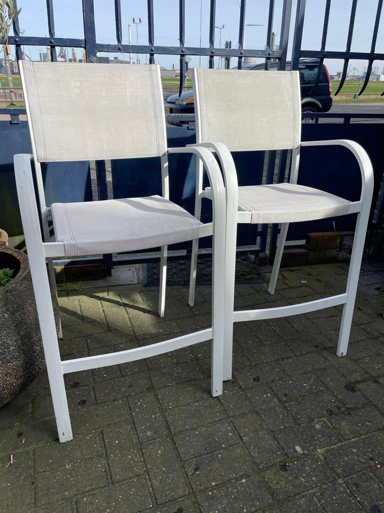2 hoge tuinstoelen - ideaal voor bar of balkon, Tuin en Terras, Ophalen of Verzenden, Gebruikt, Metaal, Stapelbaar