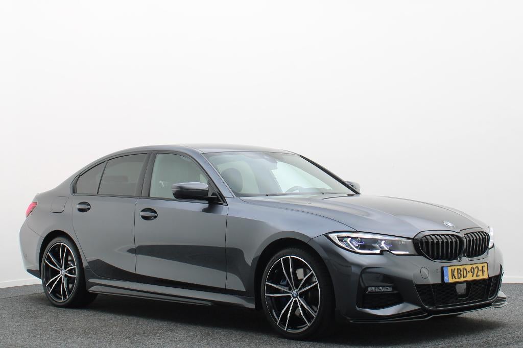 BMW 3-Serie 330e M Sport Laser | Merino Leder | Memory | ACC, Auto's, Automaat, 1998 cc, Achterwielaandrijving, Dealer onderhouden