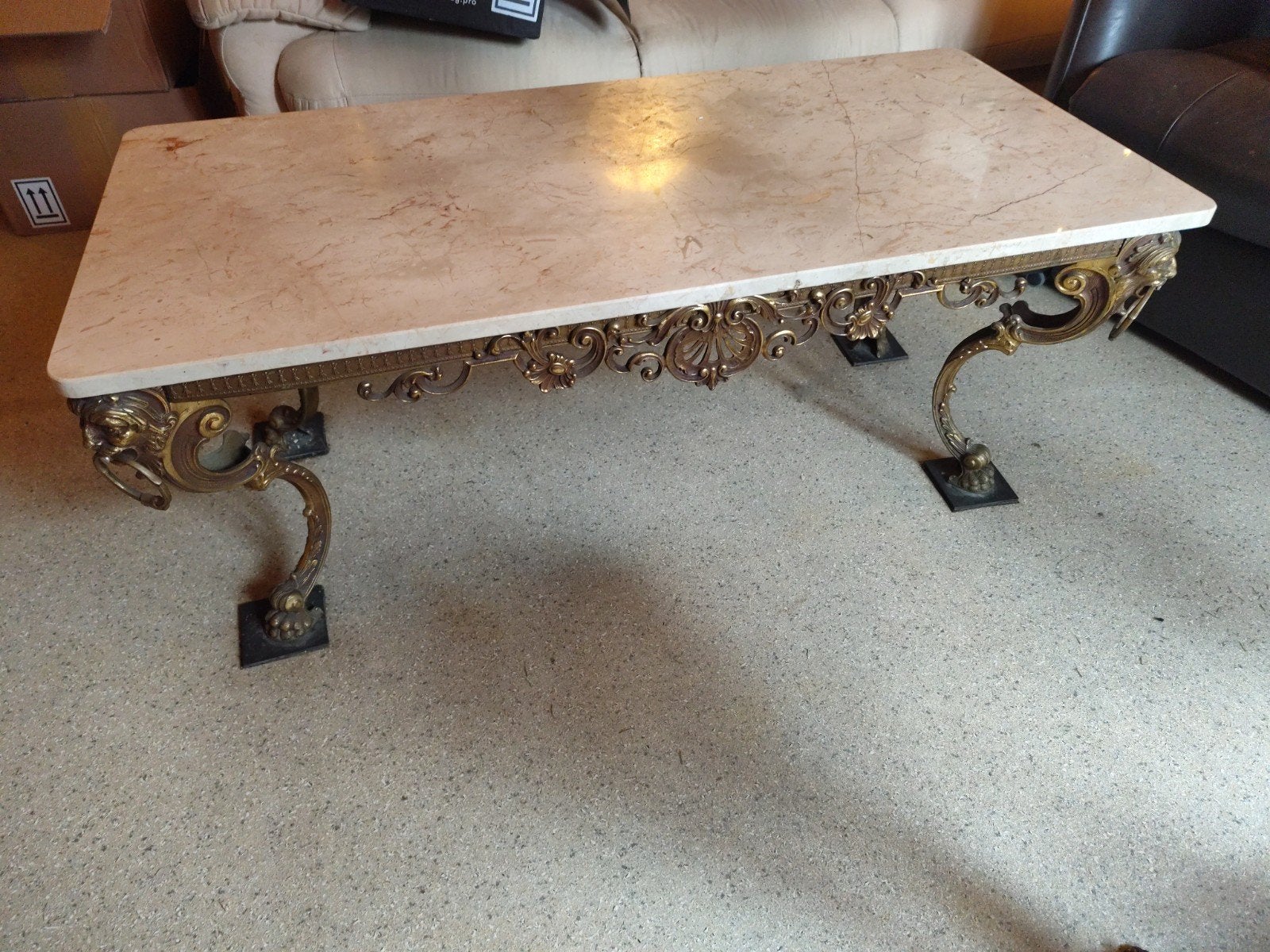 Antieke salontafel met marmeren blad en bronzen onderstel, Antiek en Kunst, Ophalen
