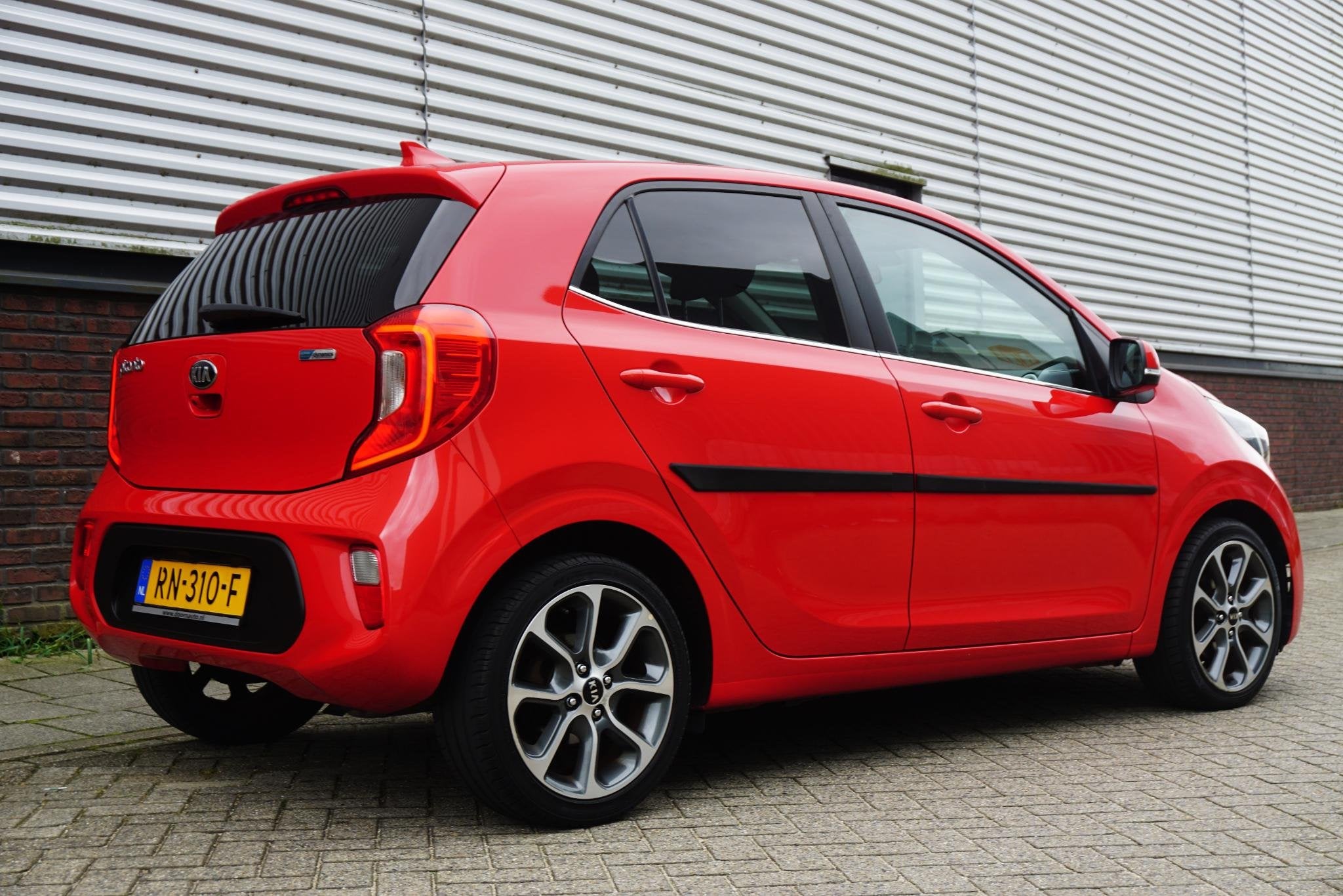 Kia Picanto 1.0 CVVT Colour Edition/CARPLAY/CAMERA/CRUISE!, Gebruikt, Euro 6, 4 stoelen, Origineel Nederlands