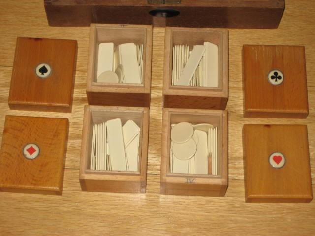 Vintage bridge kist met veel fiches + bridgebenodigheden, Hobby en Vrije tijd, Gezelschapsspellen | Kaartspellen, Ophalen of Verzenden