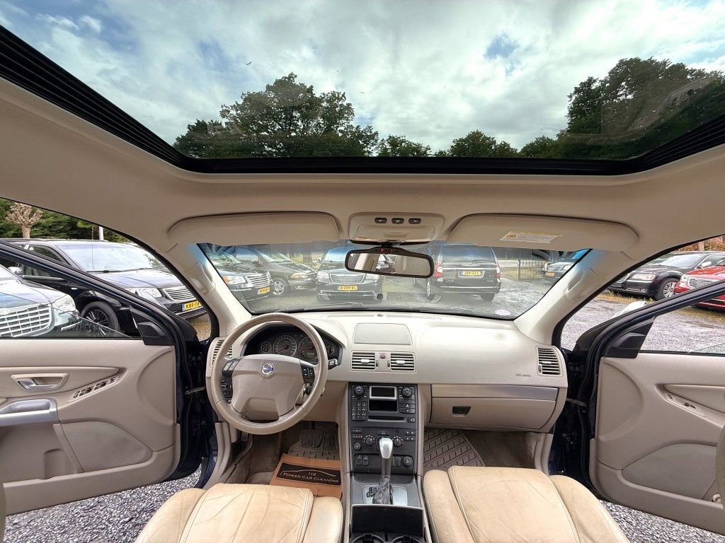 Volvo XC90 2.5T 4X4 AWD OPEN-DAK SIDE-STEPS/OCEAN-RACE/STOEL, Gebruikt, Beige, Blauw, 7 stoelen