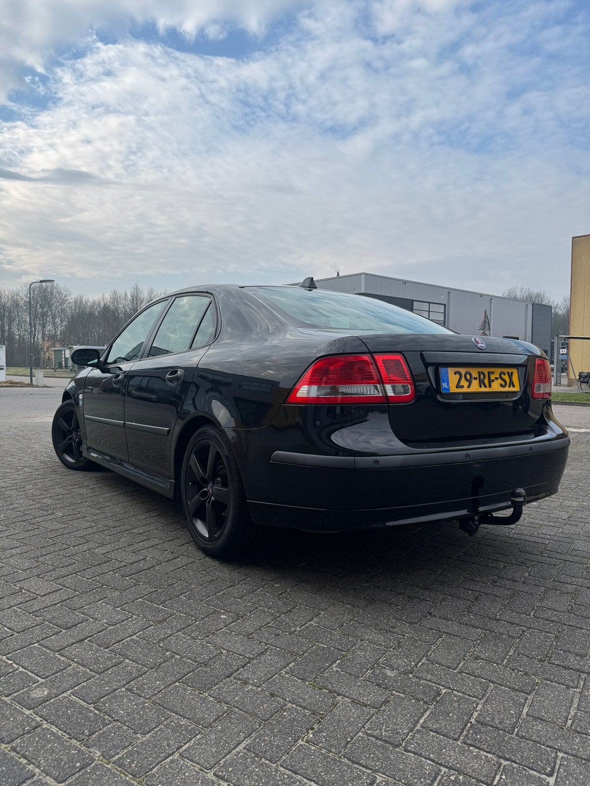 Saab 9-3 1.8 I Sport Sedan 2005 Zwart, Auto's, Saab, 1340 kg, 4 cilinders, 1796 cc, Handgeschakeld