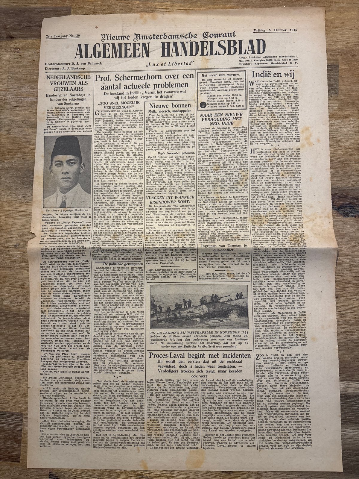 Nieuwe Amsterdamsche Courant Algemeen Handelsblad 1945, Ophalen of Verzenden, Gelezen, Krant