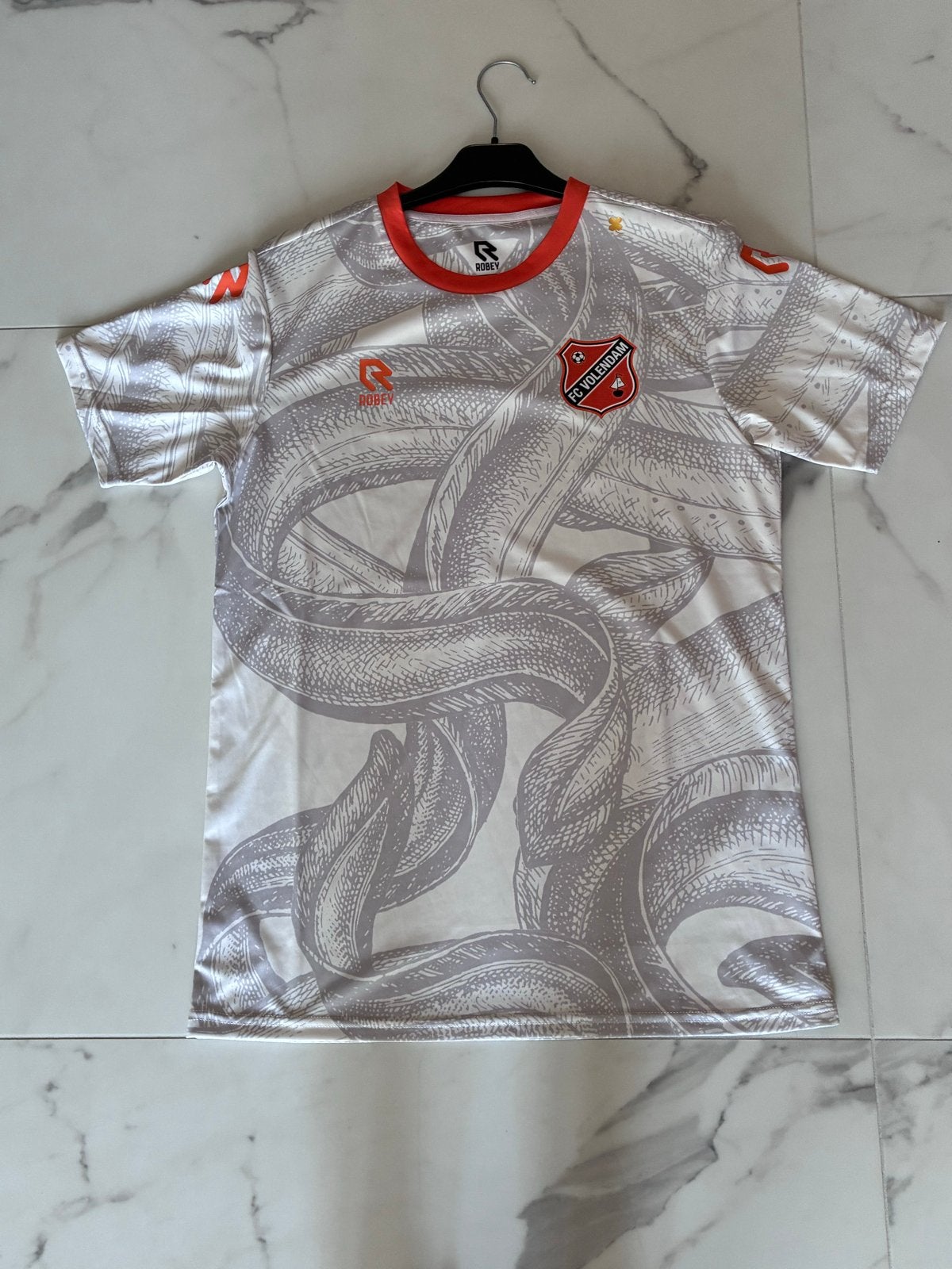 FC Volendam Warm-Up shirt 24/25 - Maat S, Ophalen, Wit, Nieuw, Voetbal