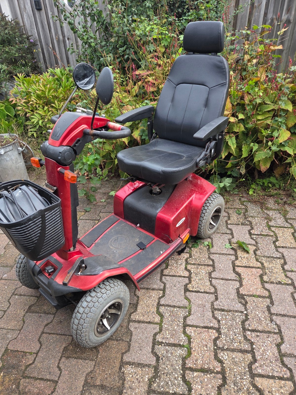 2 opknap scootmobielen 1 mango en 1 pride TEKST LEZEN!!!!, Diversen, 10 km/u of minder, Gebruikt, Ophalen of Verzenden, Mango