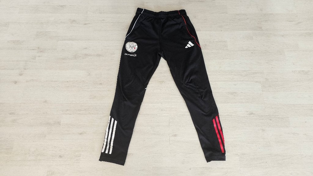 Ajax Trainingsbroek! Seizoen 25/26! SPONSOR! Mt 164/XS!, Kleding | Heren, Ophalen of Verzenden, Zo goed als nieuw, Voetbal, Rood