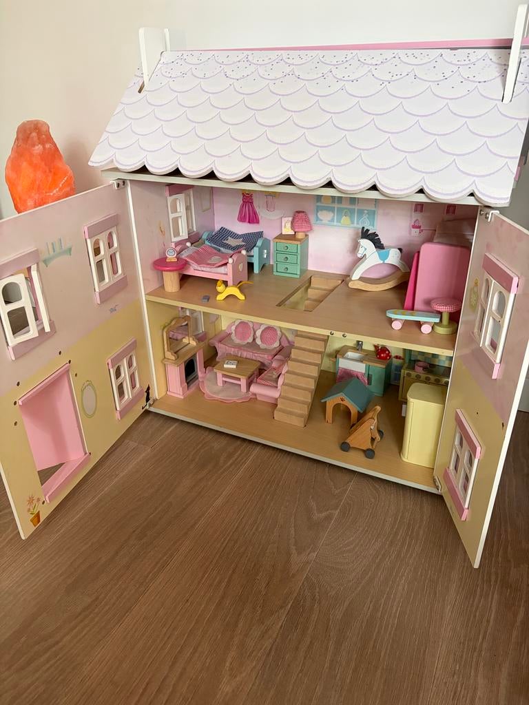 Sophie's House van Le Toy Van, Ophalen, Zo goed als nieuw, Poppenhuis