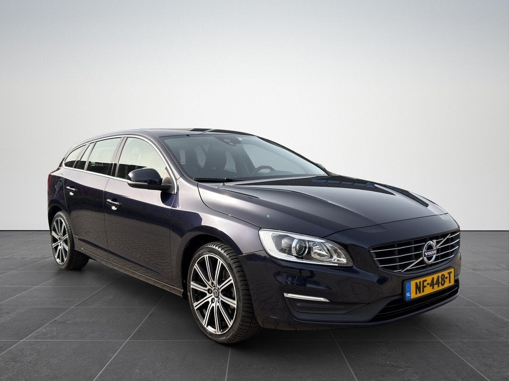Volvo V60 2.0 T3 Nordic+ Clima|Trekhaak|Virtual|Cruise|NAP, Auto's, Volvo, Gebruikt, Euro 6, 4 cilinders, 1969 cc