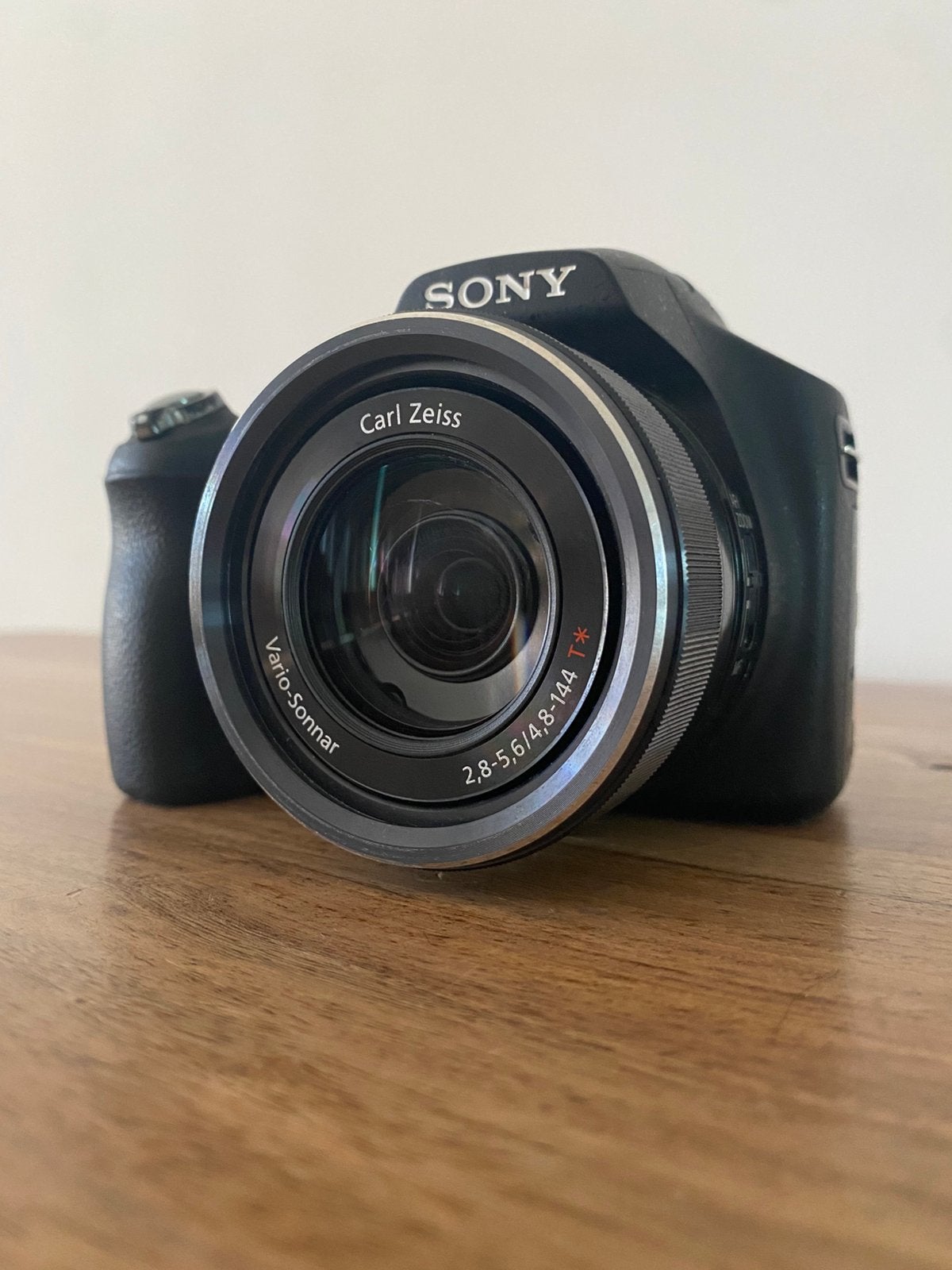 SONY Cyber-Shot DSC-HX100V - zeer nette staat!, Audio, Tv en Foto, Fotocamera's Digitaal, Ophalen, Kantelbaar/draaibaar scherm