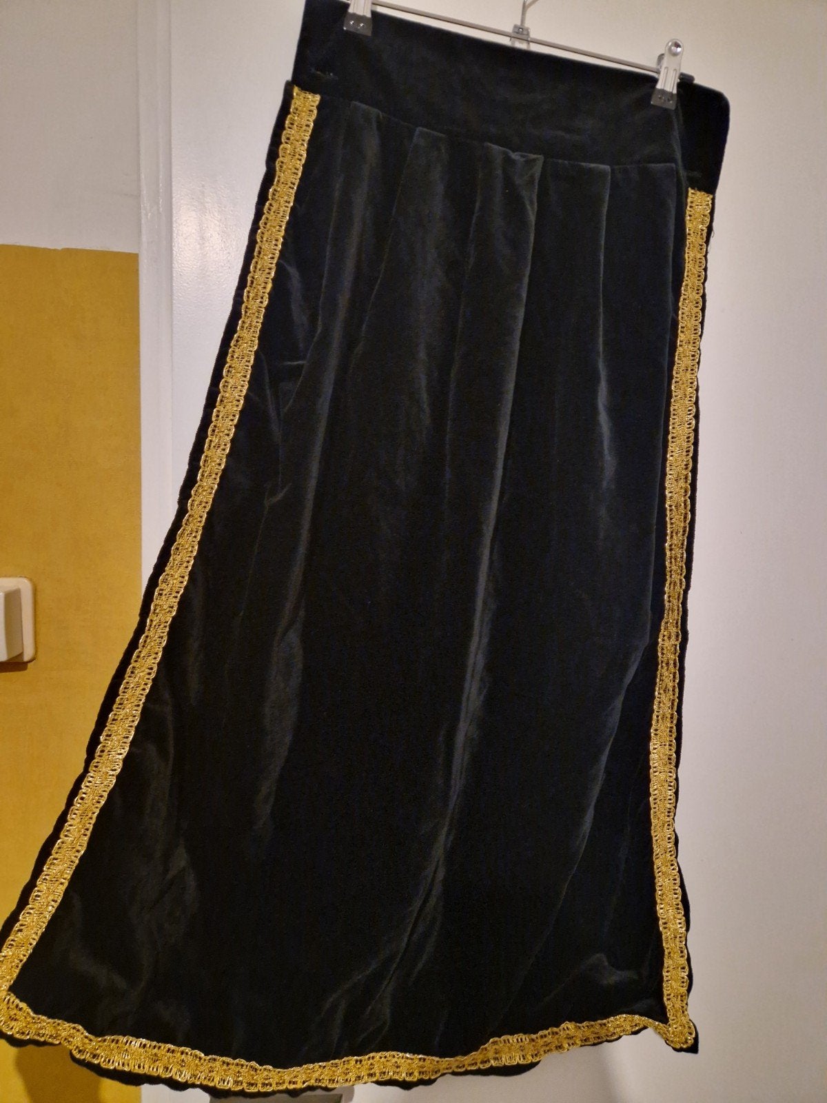 1 cape, Verzenden, Zo goed als nieuw, Zwart, Boven de knie
