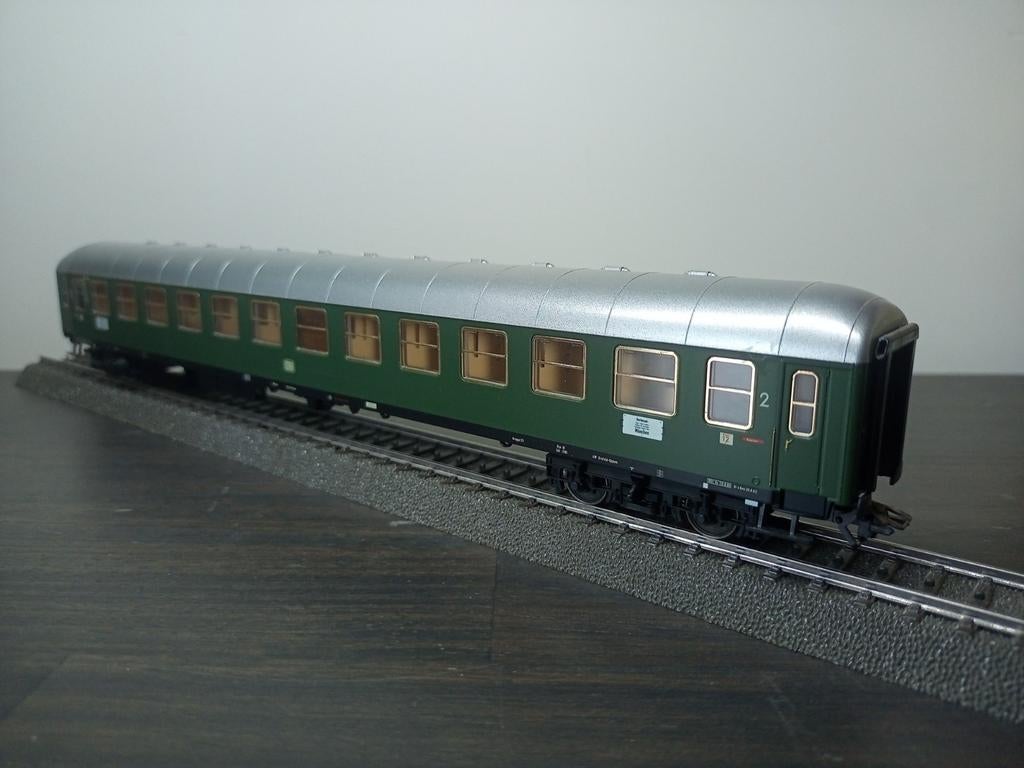 Marklin 43920 - Express train pass. car 2nd class (DB)., Wisselstroom, Ophalen of Verzenden, Märklin, Nieuw