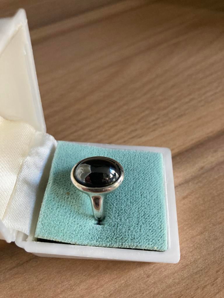 Ring zilver met Hematiet, Sieraden, Tassen en Uiterlijk, Ringen, Zo goed als nieuw, Dame, 18 tot 19, Zilver, Ophalen of Verzenden