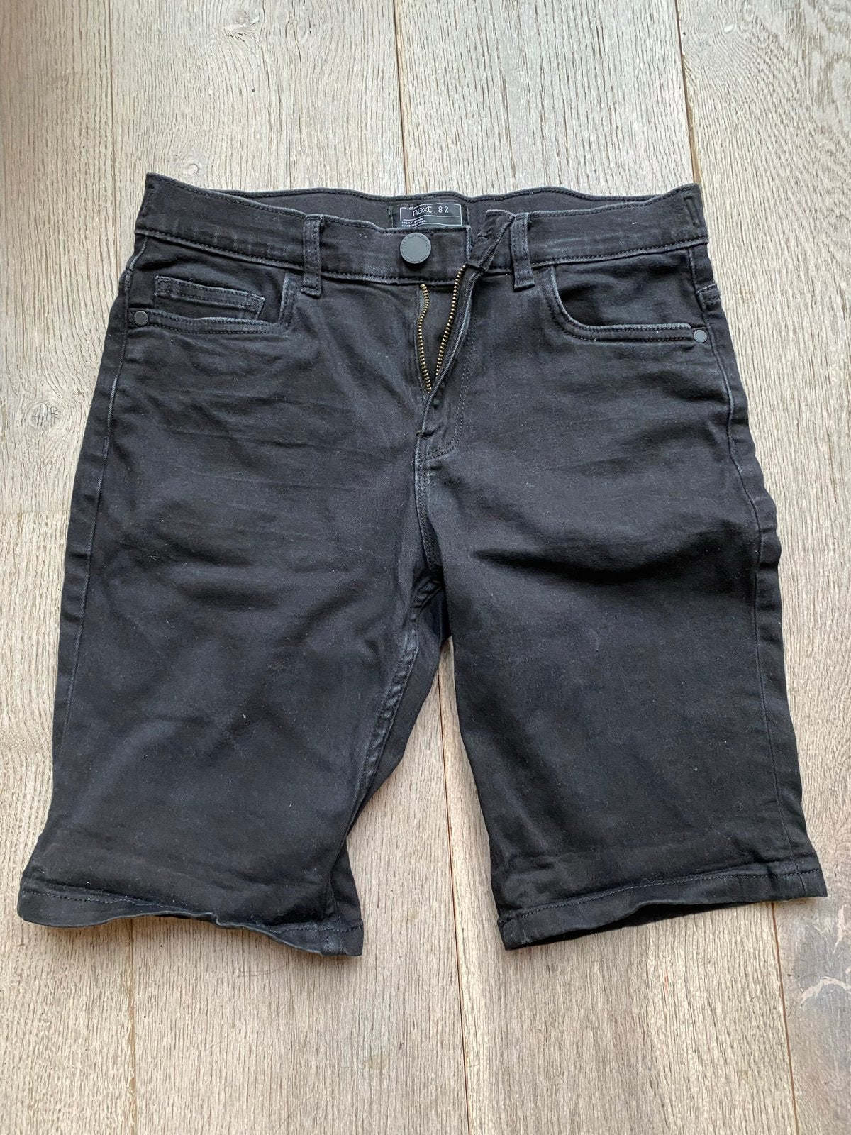 Zwarte korte broek met stretch - Next, maat 152 (12 jaar), Ophalen of Verzenden, Zo goed als nieuw, Jongen, Broek