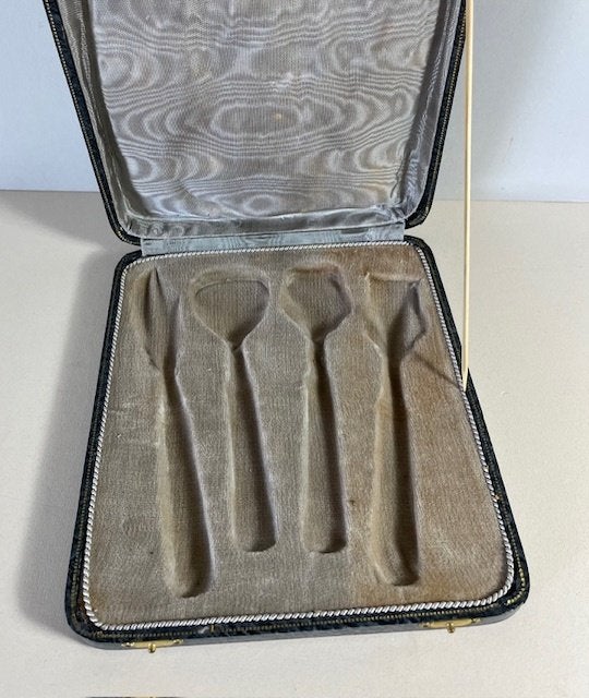 Franse cassette met vis, schaaldieren, hors-d' oeuvre bestek, Ophalen of Verzenden