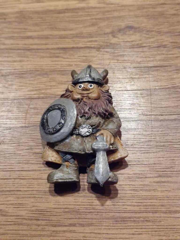 323 Koelkastmagneet Viking poppetje met schild en zwaard, Ophalen of Verzenden
