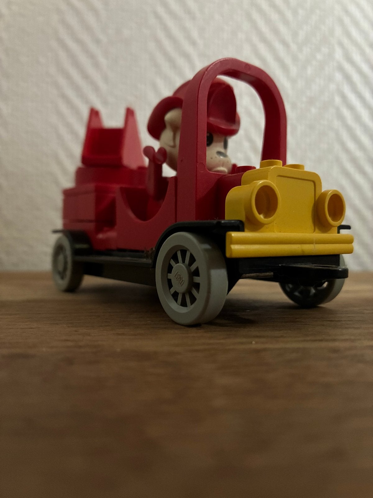 Lego Fabuland Auto met Figuur (brandweer), Ophalen, Inclusief minifiguren, Gebruikt, Duplo