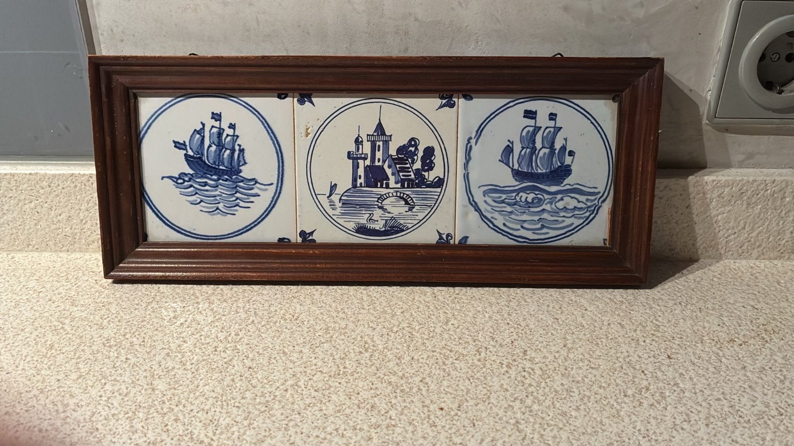 Delfts blauw tegeltableau met schepen en kasteel, Antiek en Kunst, Ophalen