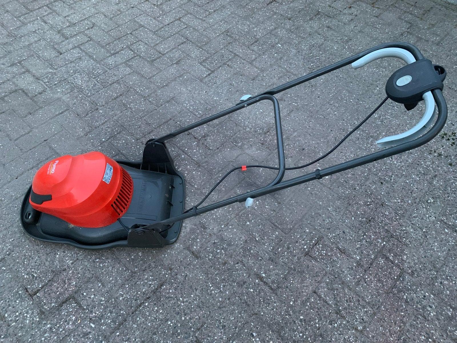 Flymo SimpliGlide 360 Zweefmaaier - Elektrisch, Tuin en Terras, Ophalen, Elektrische grasmaaier, Zo goed als nieuw, 30 t/m 39 cm