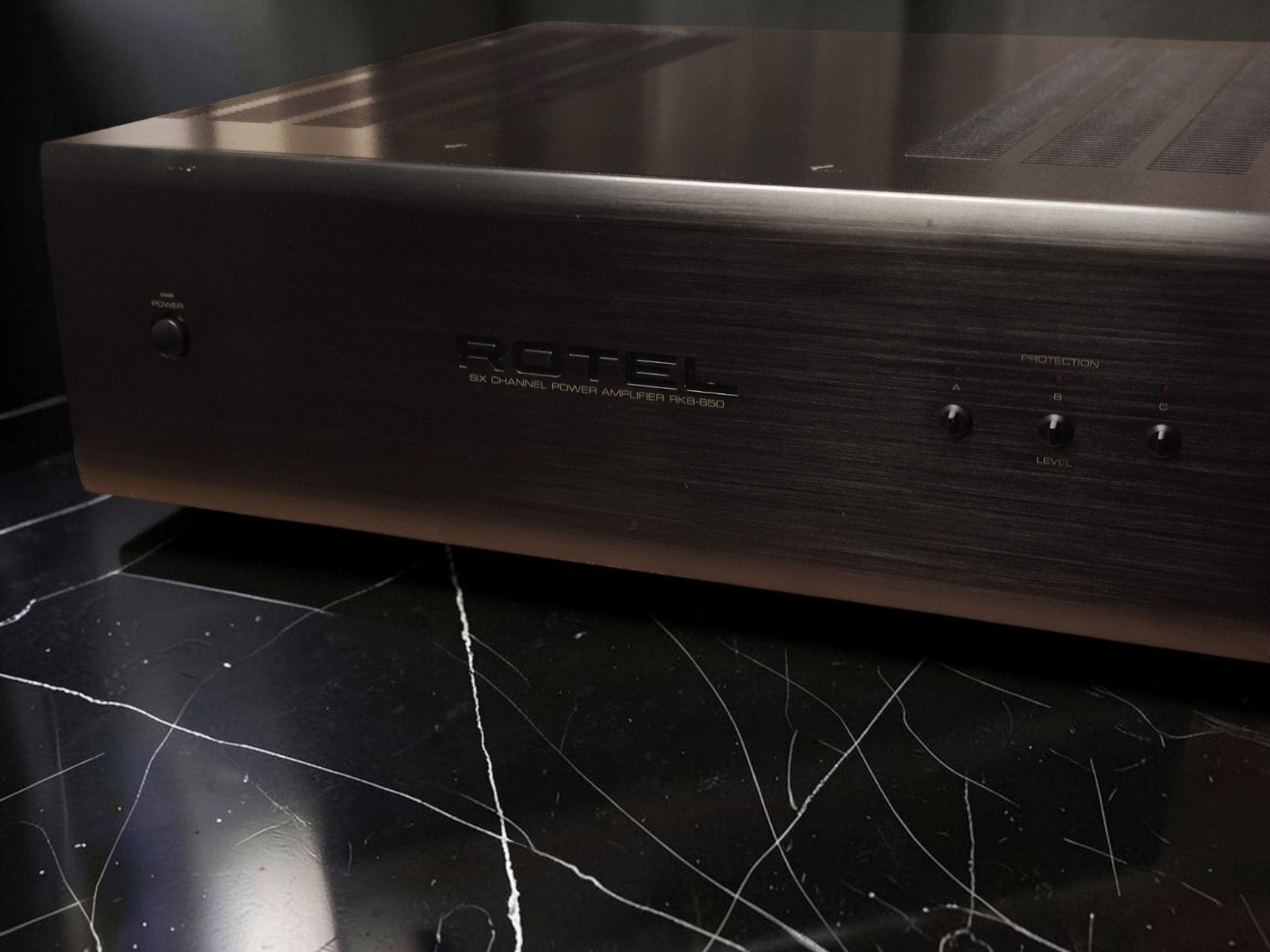 Rotel RKB-650, Zo goed als nieuw, 120 watt of meer, Stereo, Ophalen